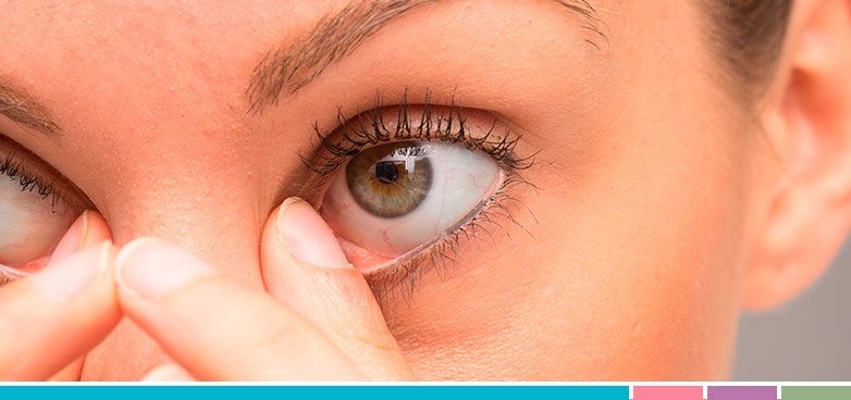 infección de la córnea del ojo